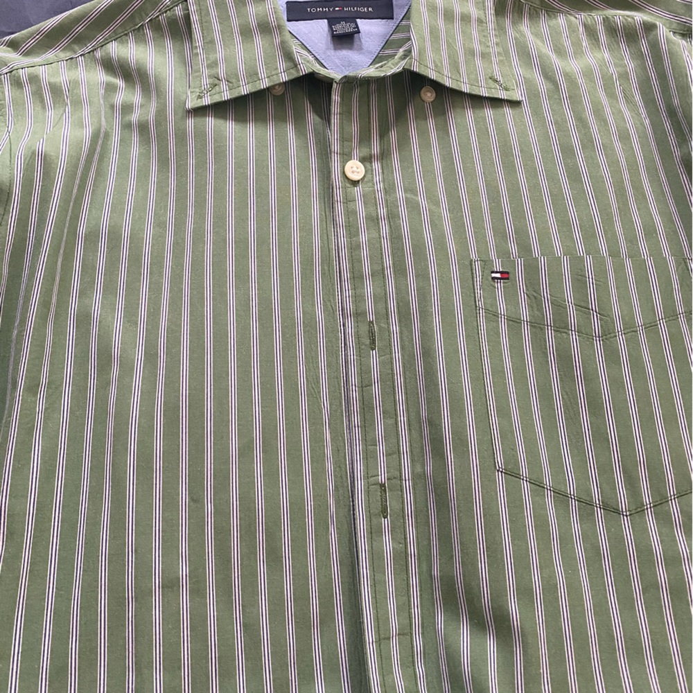 Tommy Hilfiger Men’s Button Down Shirt size Med